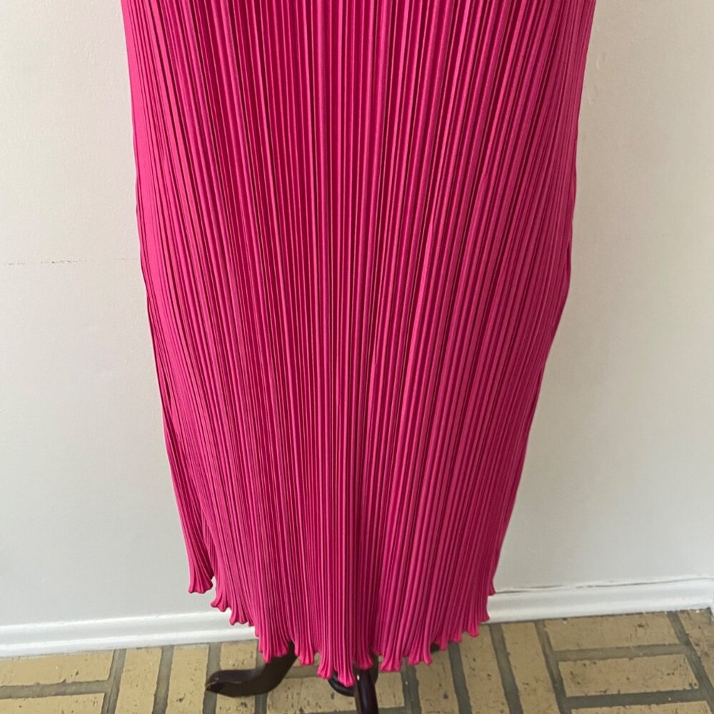NWT Rails Pleated Jessica Mini Dress Raspberry - Picture 3 of 8